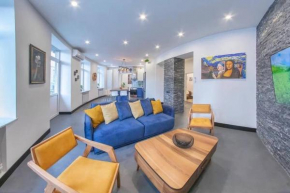 Yerevan City Center NY style Loft Apt Sleeps 8